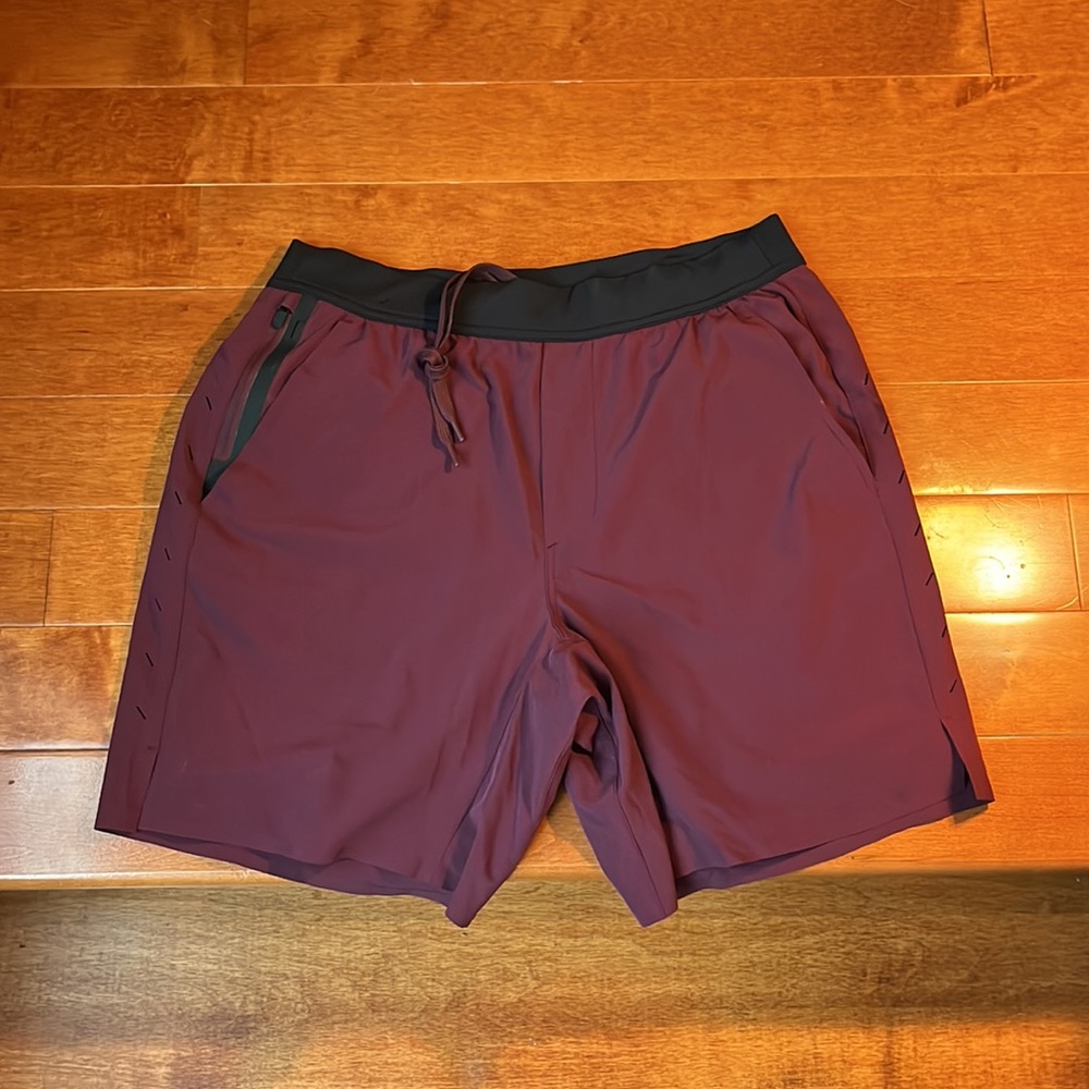 NWOT Ten Thousand Maroon Interval Short (No Liner) 7" Size Small